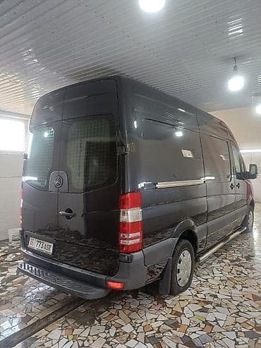 Унаа: Жеңил жүк ташуучу унаа, Mercedes-Benz, Стандарт, 3 т, Колдонулган — 6