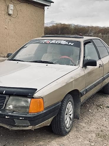 салон е46: Audi 100: 1985 г., 1.8 л, Кол менен иштөөчү, Бензин, Седан — 9
