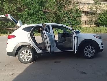 делаю справки: Hyundai Tucson: 2018 г., 2 л, Автомат, Бензин, Кроссовер — 2