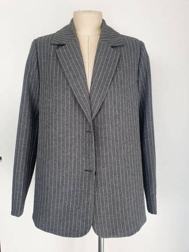 пиджаки женские бишкек: Продаю пиджаки: При покупке, оплату производите на Мбанк,товар — 5