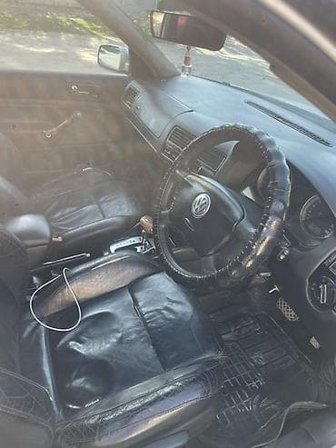 Продажа авто: Volkswagen Bora: 2001 г., 2.3 л, Автомат, Бензин, Седан — 4