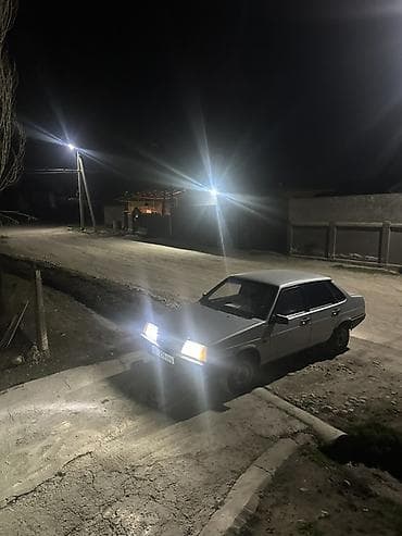 панель ваз: ВАЗ (ЛАДА) 21099: 2001 г., Ручные, Седан — 4