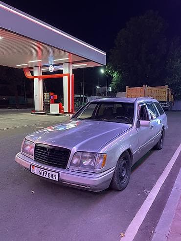 мереке авто: Mercedes-Benz E-Class: 1994 г., 2 л, Кол менен иштөөчү, Бензин, Универсал — 4