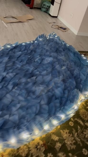 яркие пуфики: Сценический реквизит: гигантские декоративные крылья с подсветкой - — 2