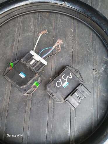 runx alex: Блок предохранителей Toyota 2003 г., Б/у, Оригинал, Германия — 1