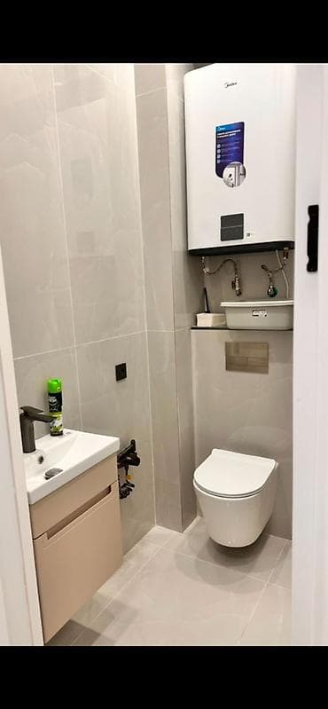 osh flat: 🏢 Продаётся просторная 2-комнатная квартира в ЖК «Кап Сити» ✨ — 3