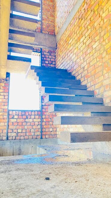 перила для лестницы из металла: На бетоний лестнице сложнайа дизайнера заливают через ватсап йест — 16