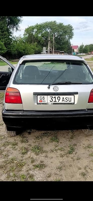 маш: Volkswagen Golf: 1995 г., 1.6 л, Механика, Бензин, Хэтчбэк — 2