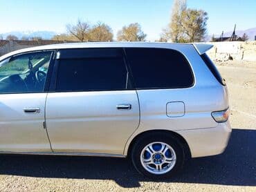 лобовое стекло виндом: Toyota Gaia: 2003 г., 2 л, Автомат, Бензин, Минивэн — 4