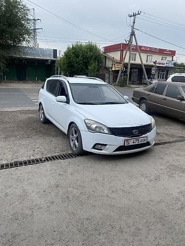 e53 4 8: Kia Ceed: 2010 г., 1.6 л, Автомат, Бензин, Универсал — 3