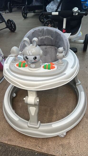 контейнеры для вещей: Ходунки очень качественные в трёх разцветках серый, синий и розовый — 1