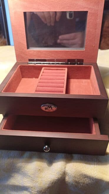 продать золотую цепочку: Косметичка, Унисекс, Новый — 2