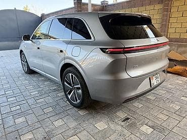 li l7: Lixiang L6: 2024 г., 1.5 л, Автомат, Электромобиль, Кроссовер — 5