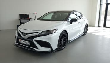 домкрат для авто: Toyota Camry: 2021 г., 3.5 л, Автомат, Бензиновая, Седан — 2