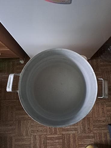 кастрюля алюминиевая 40 л: Алюминиевая кастрюля 10 литров с крышкой. - Материал: пищевой — 2