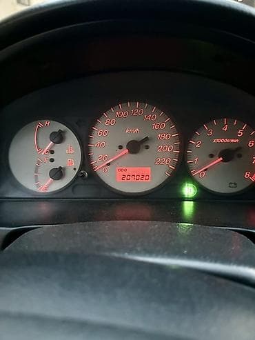 ресор масквич: Mazda 323: 2002 г., 1.6 л, Механика, Бензин, Хэтчбэк — 9