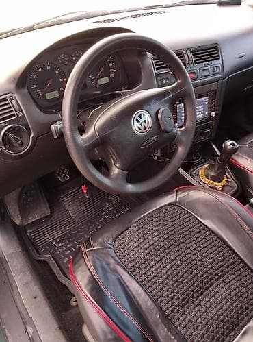 Volkswagen Bora: 2003 г., 1.6 л, Механика, Седан