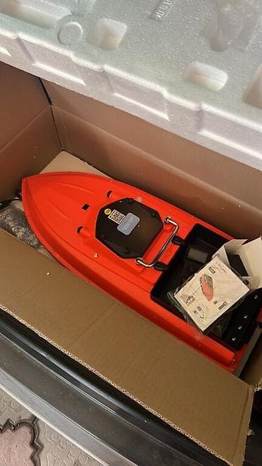 Кормораздаточная радиоуправляемая лодка для рыбалки Manvowell