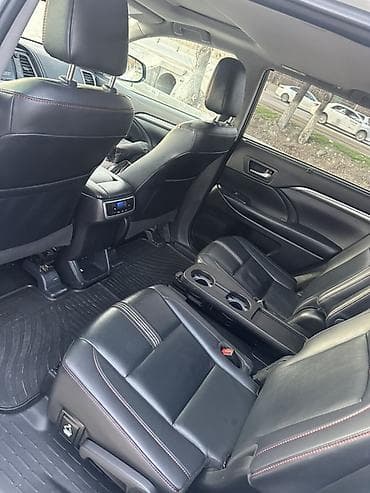 7 места машина: Toyota Highlander: 2019 г., 3.5 л, Автомат, Бензин, Кроссовер — 6
