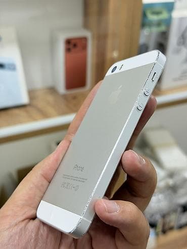 iphone 5s: IPhone 5s, Б/у, 32 ГБ, Серебристый, Защитное стекло, Чехол — 4