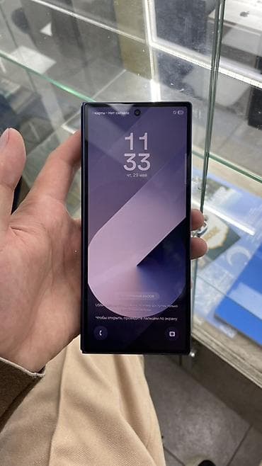 Poco: Смартфон с выдвижной камерой и двойным корпусом — 8