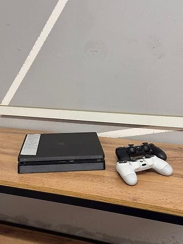 Техника и электроника: Срочно продаю!!Sony PlayStation 4 Slim (черная) Комплектация и — 3