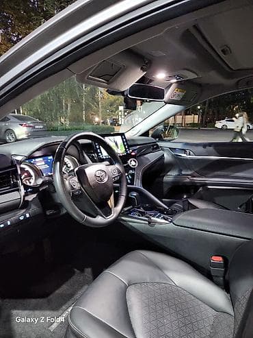 jac t9: Toyota Camry: 2022 г., 2.5 л, Вариатор, Гибрид, Седан — 3