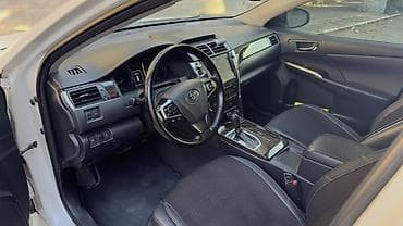 audi tt: Toyota Camry: 2017 г., 2.5 л, Автомат, Бензин, Седан — 5