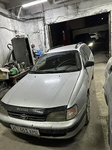 Toyota Carina E: 1997 г., 1.8 л, Ручные, Бензин, Универсал