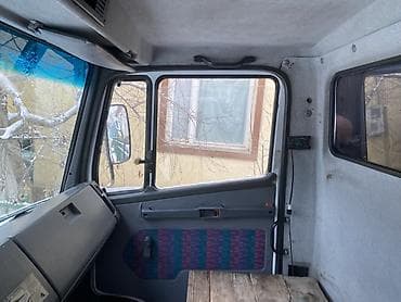 эшик б у: Жүк ташуучу унаа, Mercedes-Benz, Колдонулган — 3