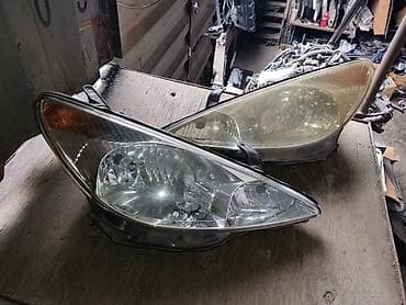 estima: Передняя левая фара Toyota Б/у, Оригинал, Япония — 1