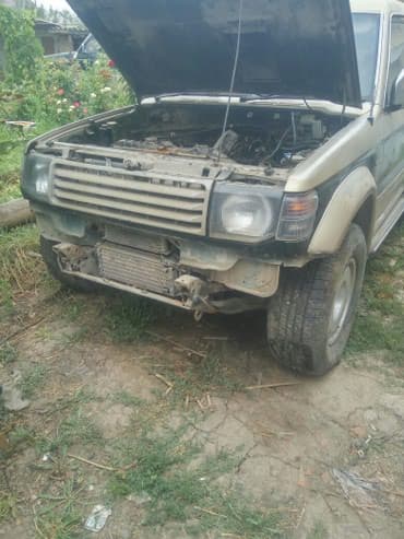 Запчасти на Паджеро об2.5