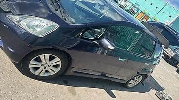 mersedes r18: Honda Jazz: 2009 г., 1.3 л, Робот, Бензин, Седан — 6