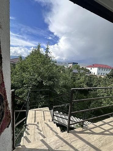 Комнаты: Сдается уютный номер в гостевом доме. Планировка и спальные места — 4