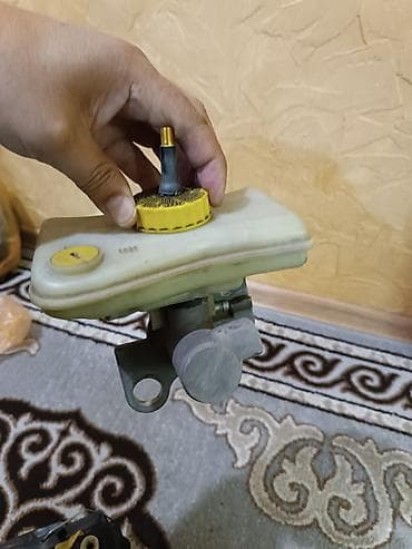 mers e63: Передний амортизатор Audi 2002 г., Б/у, Германия — 6