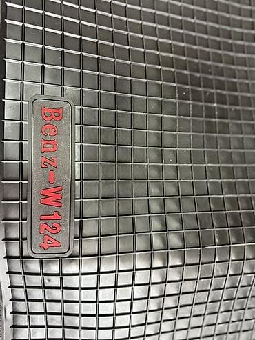 Накидка на панель Mercedes-Benz, цвет - Черный