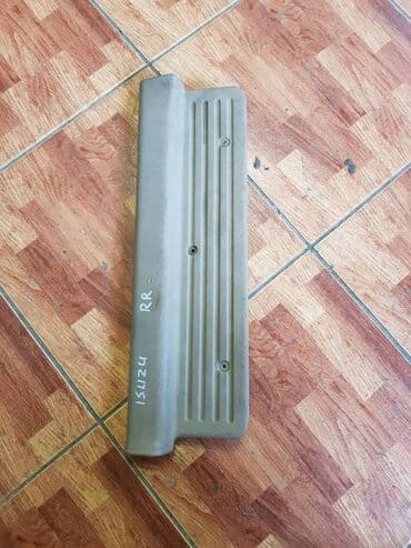 школьную форму на мальчика: Решетка радиатора Isuzu Б/у, Оригинал — 1