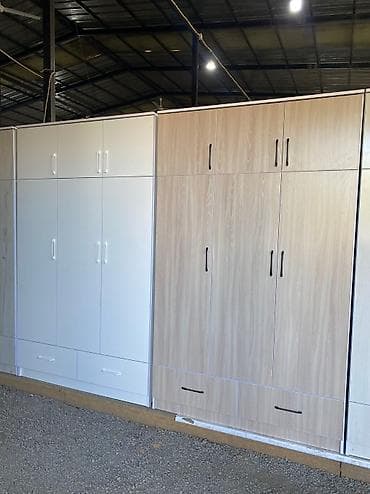 Шифоньер трехдверный 3 створчатый Шкаф Шифонер Шфанер Любый at lalafo.kg Шифоньер трехдверный 3 створчатый Шкаф Шифонер Шфанер Любый