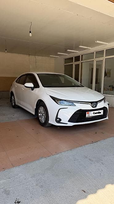 Toyota Corolla: 2021 г., 1.8 л, Вариатор, Гибрид, Седан — 3