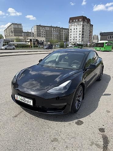 byd e3: Tesla Model 3: 2022 г., Электромобиль, Седан — 2
