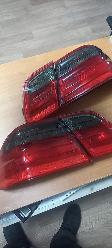 Автозапчасти: Комплект стоп-сигналов Mercedes-Benz 2001 г., Б/у, Оригинал, Германия — 1