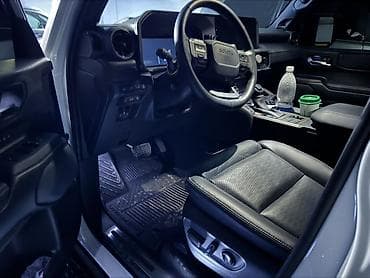 5000: Toyota Land Cruiser Prado: 2024 г., Внедорожник — 4