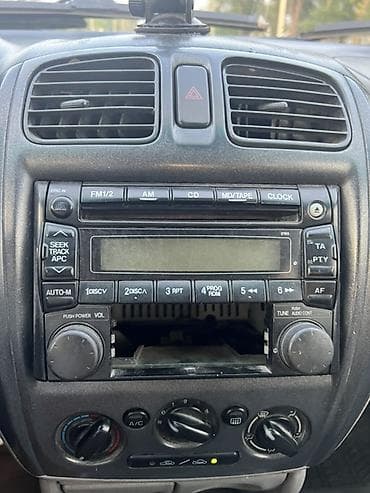 15 демио: Mazda 323: 2002 г., 1.6 л, Механика, Бензин, Хэтчбэк — 8