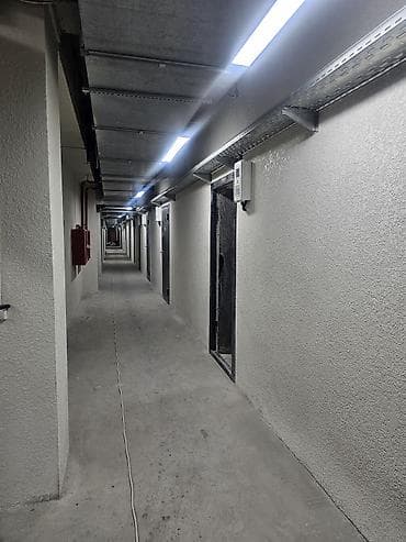 теплый склад: Продаю Теплое помещение 15,5 кв.м с коммуникациями, в здании с — 4