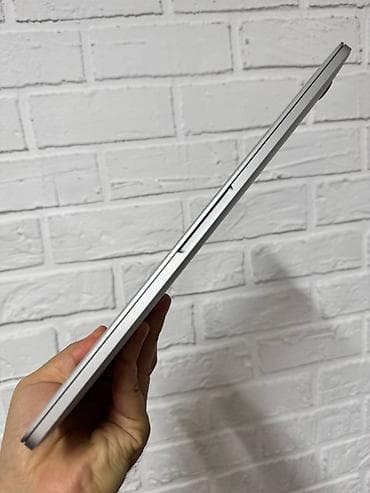 pro: Apple MacBook Pro 13.3" (модель A1708, 2017 г.) с двухъядерным — 5