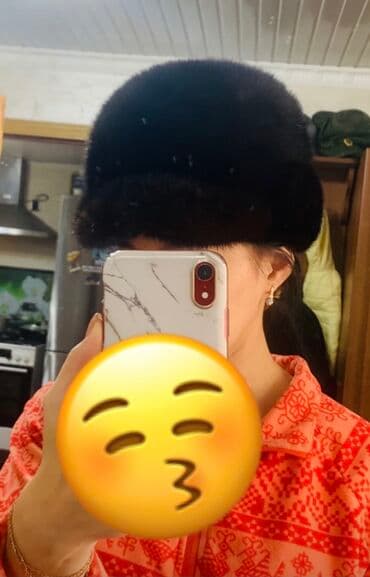 брендовые вещи оригинал: Норковая шапка в отличном состоянии, коричневого цвета. Тёплая — 4