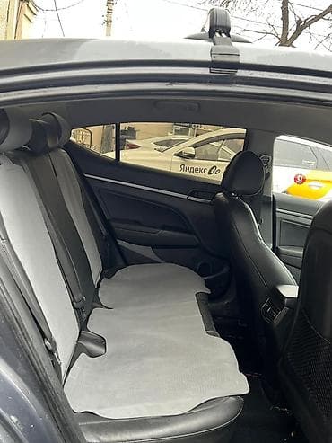 daewoo centra: Hyundai Elantra: 2016 г., 1.6 л, Автомат, Бензин, Лифтбек — 5