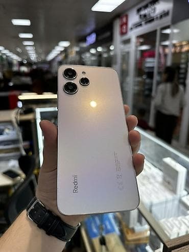 spy camera: Redmi, Redmi 12, Б/у, 128 ГБ, цвет - Серебристый — 1