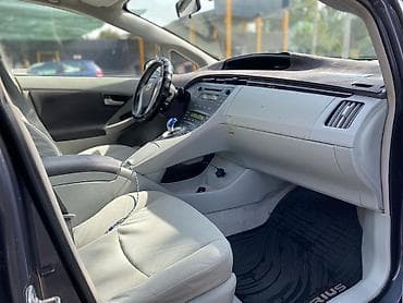 tesla pi: Toyota Prius: 2011 г., 1.8 л, Автомат, Гибрид, Хэтчбэк — 10