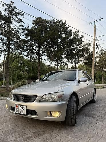 Toyota Altezza: 2003 г., Седан